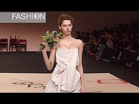 VIVIENNE WESTWOOD Fall 2003 2004 Paris - Fashion Channel