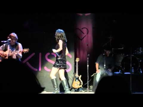 Island In The Sun video