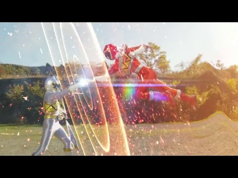 Power Ranger Dino Super Charge | Red Ranger vs Silver Ranger - Zenowing y Doomwing son separados