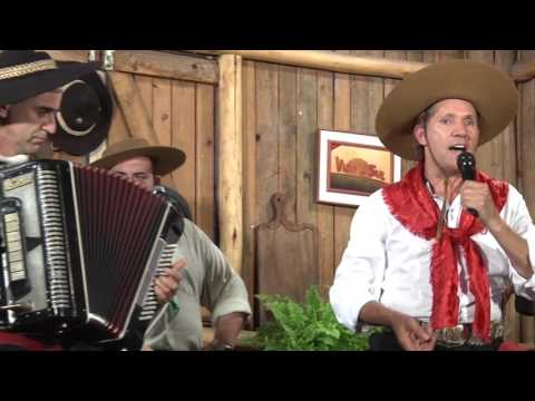 Vida no Sul com Walther Morais e com o grupo Criado em Galpão