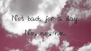 Katrina And The Waves - Walking On Sunshine |Lyrics|