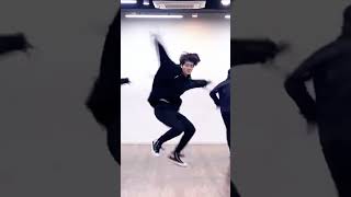 Jungkook dancing on hindi song 🤯🔥😍#jungkookie #jungkookedit #jkdance