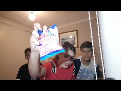 Isprobavanje slatkiša | Una Milinković