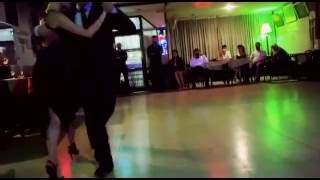 Natalia de Assuncao y Ariel Manzanares bailan en el Fulgor. Vals