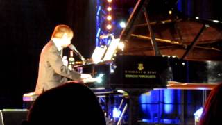 Neil Hannon/Divine Comedy - Sunrise (live)