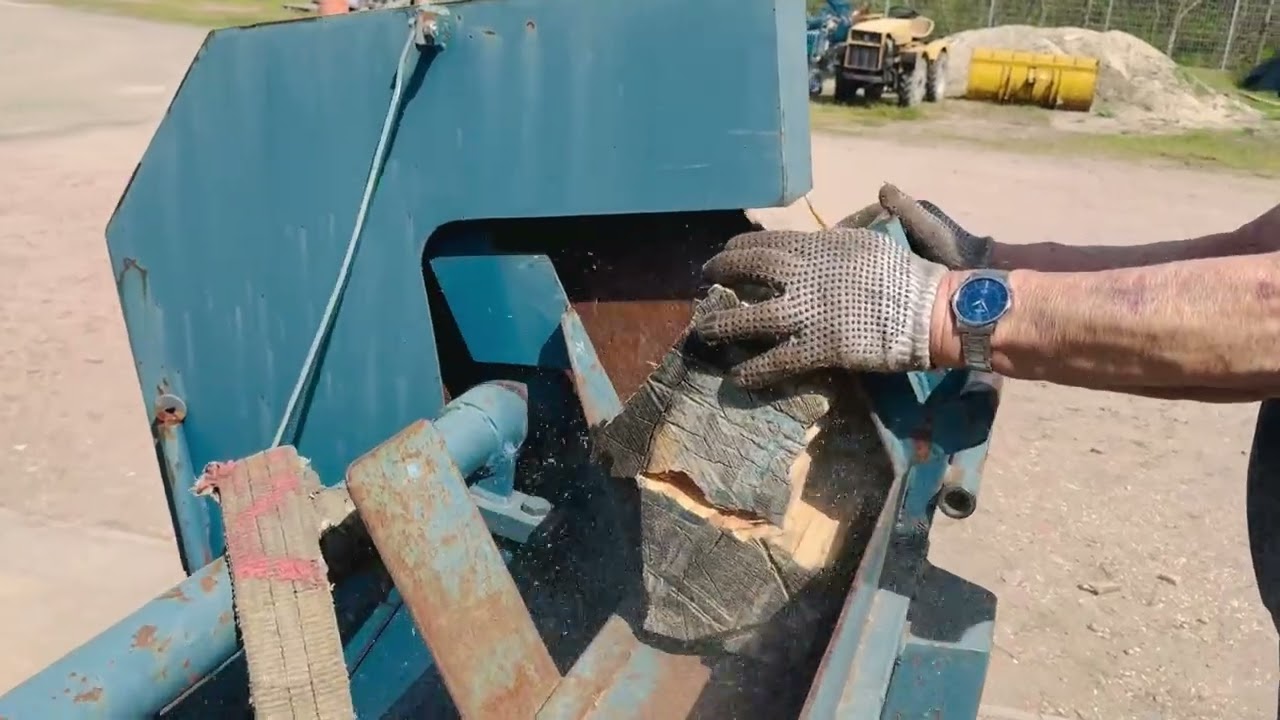 Egyedi fejlesztésű faipari körfűrész – 700 mm fűrészlap átmérő