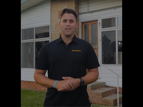 &SOLD $383,000 - 83 Thomas Mitchell Road, Killarney Vale (2 Bed, 1 Bath, Single Garage)