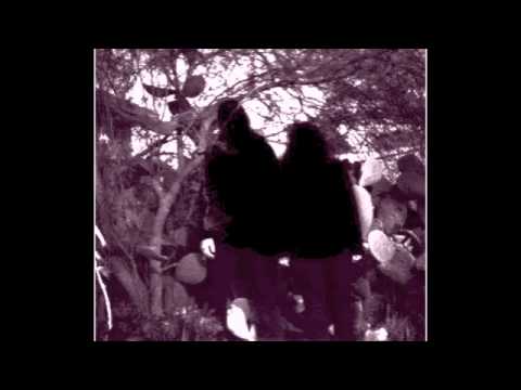 blessure grave - resting place for two