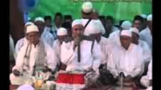 Download lagu Habib Ali Zaenal Abidin Segaf Assegaf - Qomarun mp3