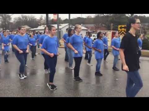 download lagu mp3 mp4 Helena Christmas Parade, download lagu Helena Christmas Parade gratis, unduh video klip Helena Christmas Parade