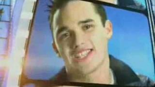 Gareth Gates &#39;Suspicious Minds&#39; (with lyrics)