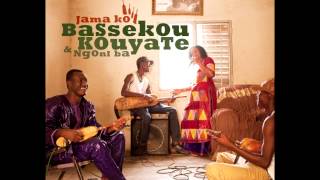 Bassekou Kouyate and Ngoni ba - Musow Fanga