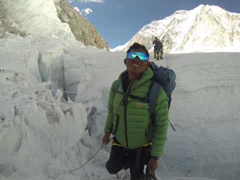 download lagu mp3 mp4 Sherpa Holidays, download lagu Sherpa Holidays gratis, unduh video klip Sherpa Holidays