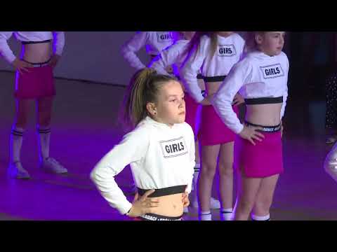 Dívčí taneční formace Girls - Kočky z Gradace - Show Dance 2022