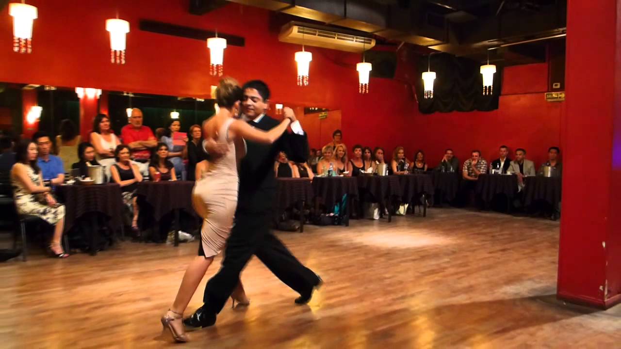 Noelia Hurtado y Carlitos Espinoza   Milonga,  Milonga de los Domingos  01/03/15