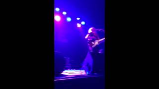 Lissie "Hold On, We're Going Home" live at the Fonda theatre 12/9/13