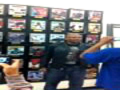 RUN DMC DMC FLOPS FREESTYLE AT SOURCE MAGAZINE HEAD OFFICE