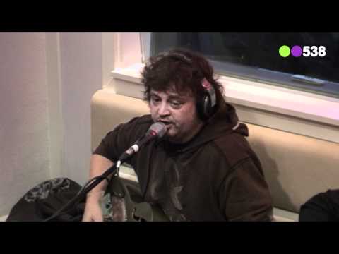 Radio 538: Mooi Wark - Lief liedje (live bij Evers Staat Op)