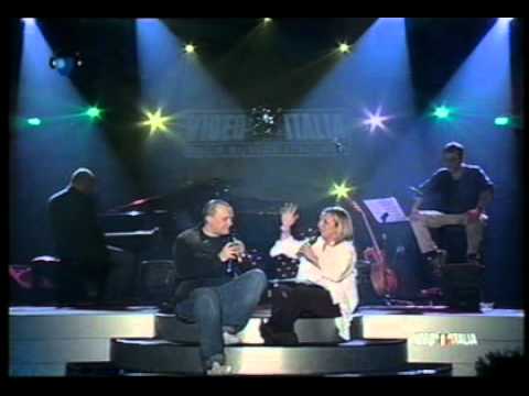 Max Pezzali saluta i Fans di maxpezzalinetwork.com (2004)