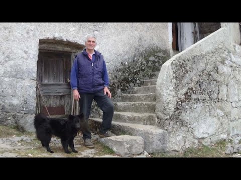 LIKA BAŠ DANAS - LIČKI ROBINZON NIKOLA U PLANINI VRBICI.