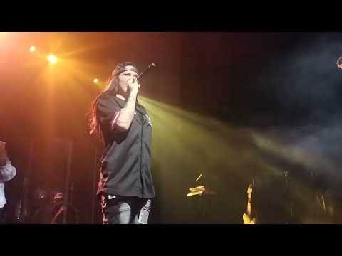 Carmen DeLeon singing Wonderful at August Hall SF 11/10/22