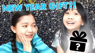 NEW YEAR'S GIFTS (Unboxing) | KAYCEE & RACHEL in WONDERLAND FAMILY