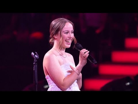 Carlotta Bach sorgt mit "Ave Maria" für Gänsehaut und Tränen