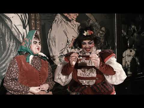 Chirița în ochelari "di la Parij"