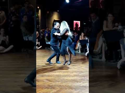 Noelia Hurtado y Pablo Rodríguez. Fuimos (Pugliese-Chanel) La del centro 27jun22 (1-4)