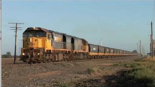 preview picture of video 'Pacfic National Grain Train Departs Murtoa.  Sat 02/04/11'