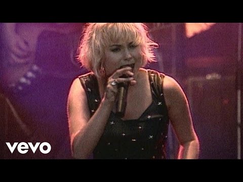 Louise Hoffsten - One Step Back (Live)