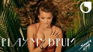 Kadr z teledysku Play My Drum tekst piosenki Sandra Lyng