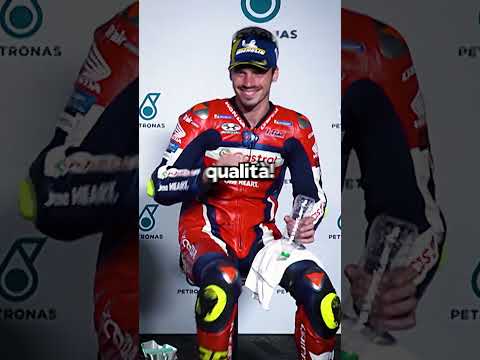 Ha Distrutto Il Suo Trofeo!😱