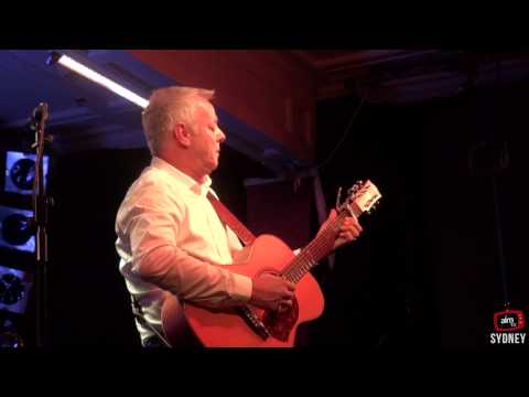 Tommy Emmanuel - One Day - Live @ AIM 2013