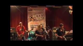 Slave To Misery (Live!) - "Hollow Peace" vom aktuellen Album "Masters and Slaves"