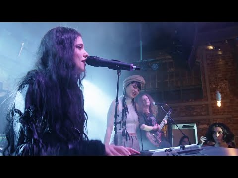 Dora Gaitanovici & Irina Rimes - Luna (Live @Expirat)