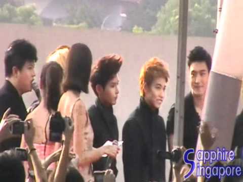 111129 2011 MAMA In Singapore Red Carpet (Super Junior-Part 1) (RyeoWook)