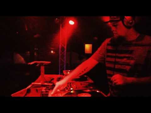 DJ Zac Maniac performing at Digital Theory @ Underground Fridays