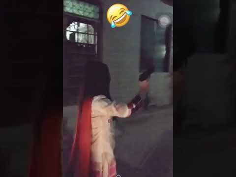 Pakistan Girls || firing || 2018 funny video || Street Fire|| Lahorie || Fring in street|| Lahore||
