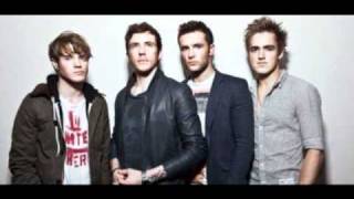 McFly - Only The Strong Survive (Lyrics)