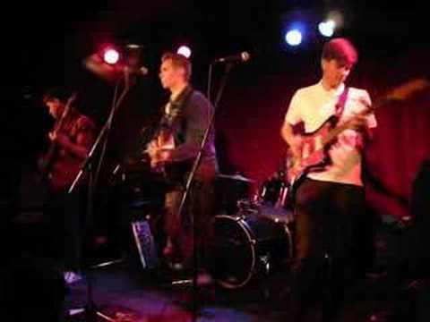 cats on fire - white-mantled king (live at dynamo)