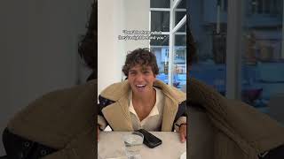 Don‘t look now!!???