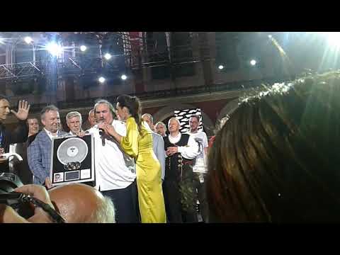 Split pjeva Mišu, 59. Split-festival, Mišo na pozornici , govor i uručenje nagrada , 😀👍