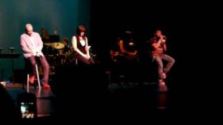 chikezie, gina glocksen, melinda doolittle, phil stacey / here comes goodbye