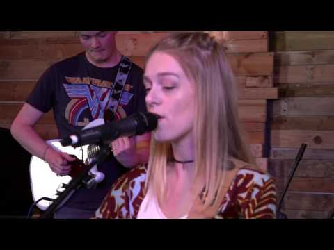 Demi Knight - Buried Cold (live @ Talking Music)