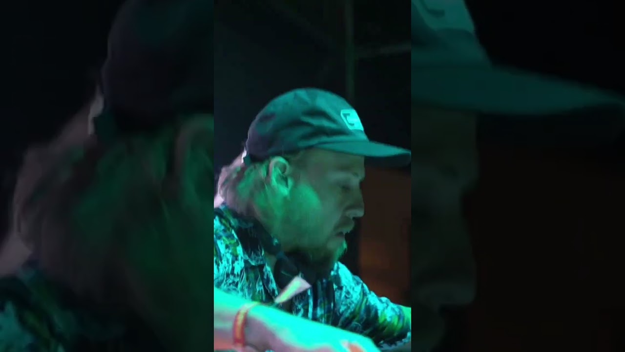 INTRO BUSINESS AT A DNB FESTIVAL ABROAD 😤 #shorts #dnb