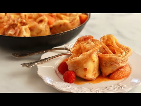 Crêpe Roses with Ricotta and Flambéed Orange Sauce