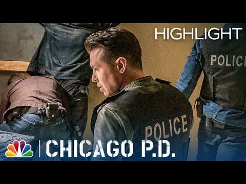 Ruzek and Antonio Fight - Chicago PD (Episode Highlight)