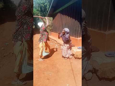 shos amepatana na wa rika yake 😂😂😂