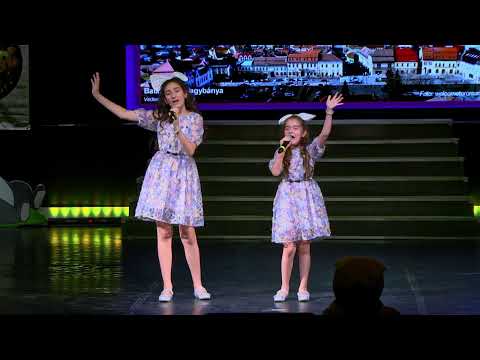 Queen Sisters- Sophie & Anne- Cover duet A million Dreams -Ursuletul de aur 2022